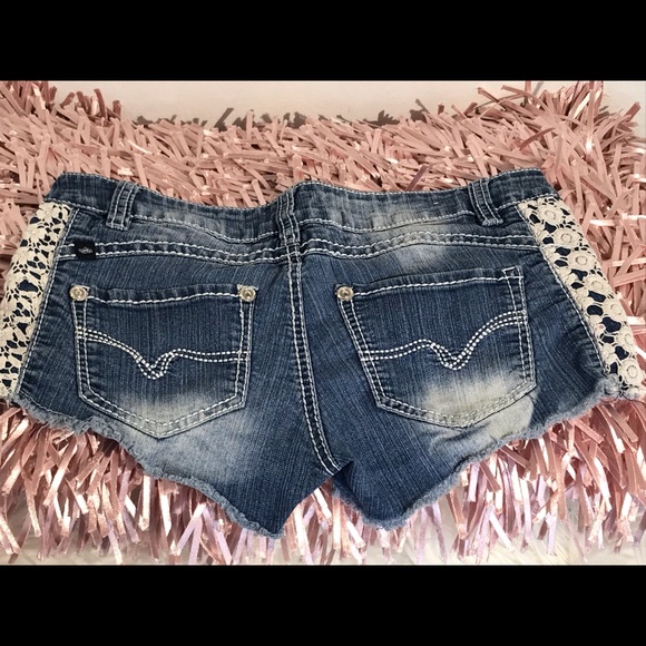 Almost famous shorts size 5 - Picture 4 of 8